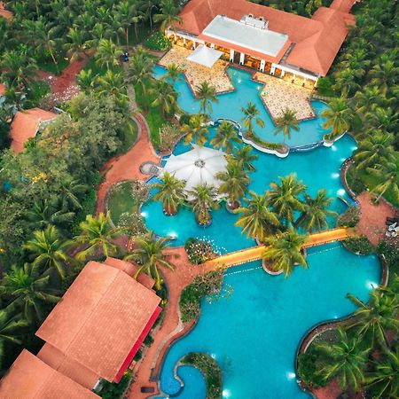 Radisson Blu Resort Temple Bay Mamallapuram Eksteriør bilde Aerial view of the pool at the Hard Rock Hotel